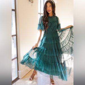 ✨Ivy City Co NWT Whimsical Dress in Emerald Sz M✨